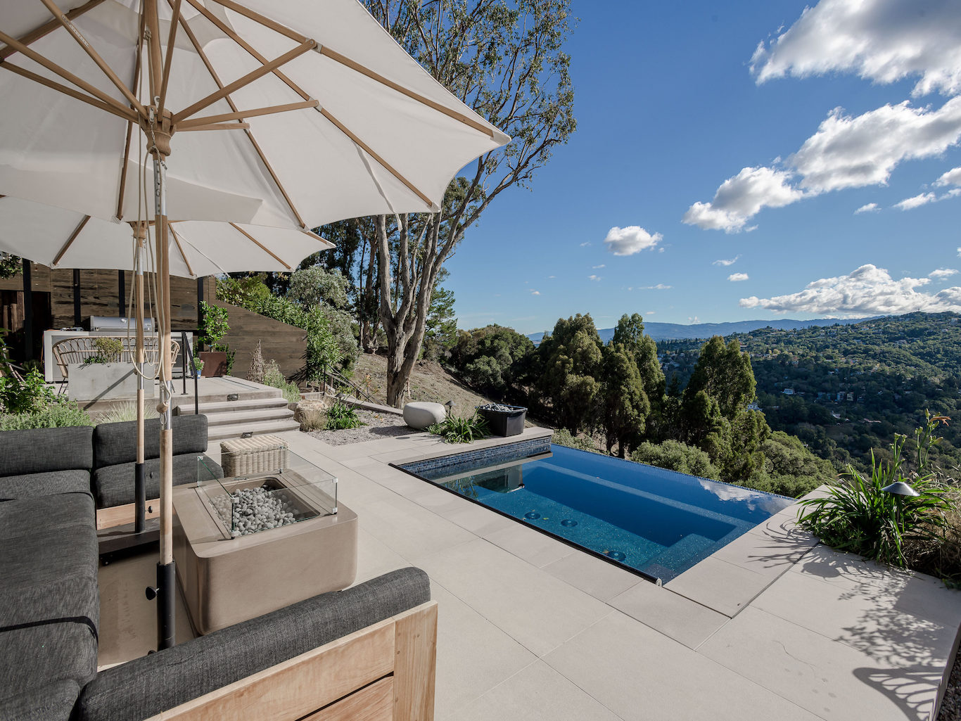 3153 La Mesa Dr San Carlos CA-1366 1025 2